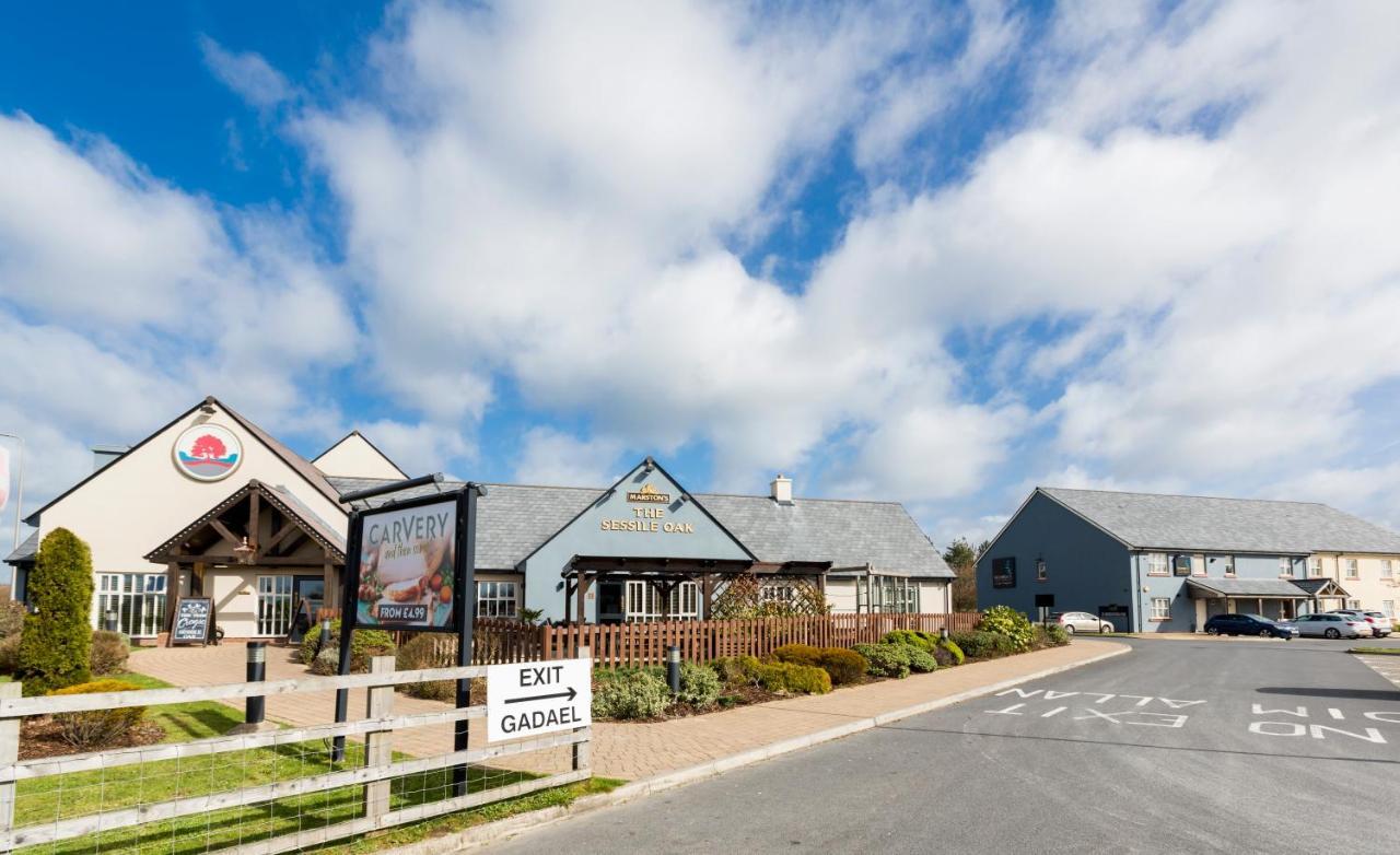 Sessile Oak, Llanelli By Marston'S Inns Exterior foto